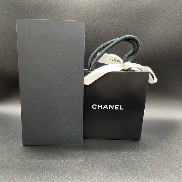 Authentic CHANEL Gift Bag Bundle - Picture 3 of 6